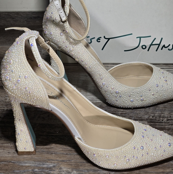 Betsey Johnson Ramsy Pearl Heels - Picture 6 of 16